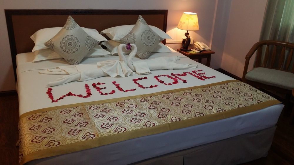 Great Glory Hotel Янгон Екстериор снимка